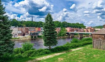 2 Howard St, Augusta, ME 04330