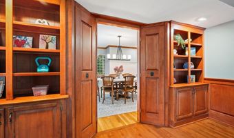 43 Darling Parke Dr, Bangor, ME 04401