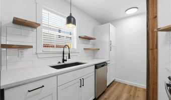 2304 SE Jayel Ter 2, Bentonville, AR 72712