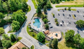 12 Stonehill Dr 1, Alloway, NJ 07462