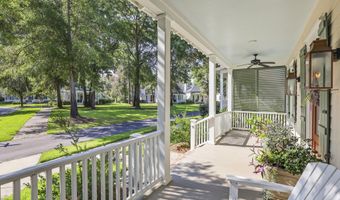 2 Tomlow Trce, Beaufort, SC 29906