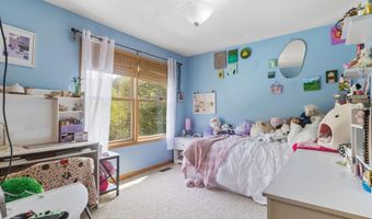 6527 Genaw Rd, Algonac, MI 48001