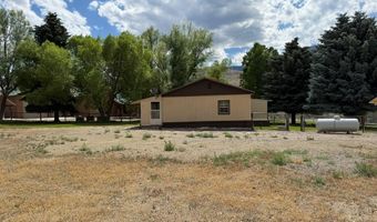 425 River Dr, Challis, ID 83226