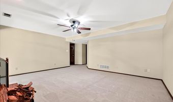 740 Woodside Trails Dr 103, Ballwin, MO 63021