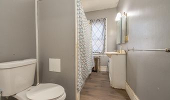 31 Drummond St, Auburn, ME 04210