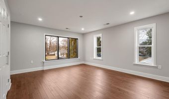 4917 ERIE St, Annandale, VA 22003