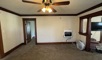 618 E 10th St, Baxter Springs, KS 66713