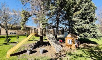 407 NE 17th Ave, Aberdeen, SD 57401