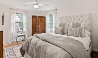7721 MARYKNOLL Ave, Bethesda, MD 20817
