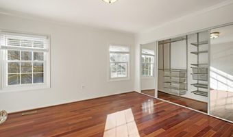 7572 WESTLAKE Ter 56, Bethesda, MD 20817