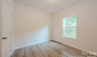 17 Berry Hill Rd, Asheville, NC 28806
