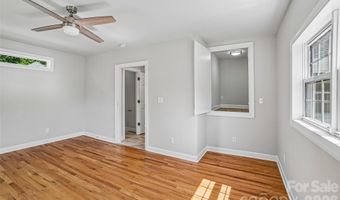 28 Ridgefield Pl, Asheville, NC 28803