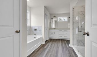 135 Hunter Ridge Dr, Boiling Springs, SC 29316