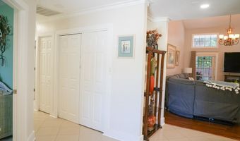 8 Apalachee St, Apalachicola, FL 32320