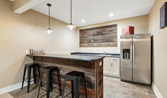 6212 Deer Hollow Rd, Auburn, IN 46706