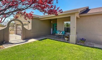 808 E Chapman Rd, Carlsbad, NM 88220