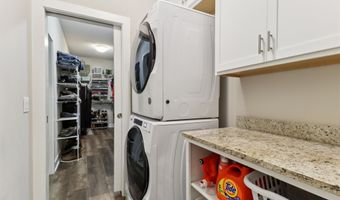 24261 Trail Ridge Ct, Adel, IA 50003