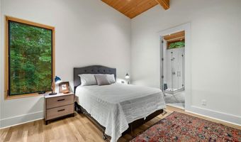 46 W Elvendon Dr, Bella Vista, AR 72715