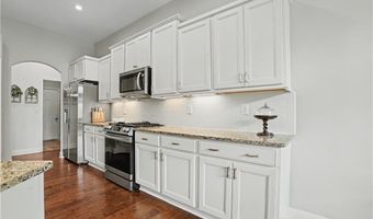1984 Clovercroft Rd NW, Acworth, GA 30101