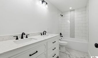 389 Washington Dr, Almo, KY 42020