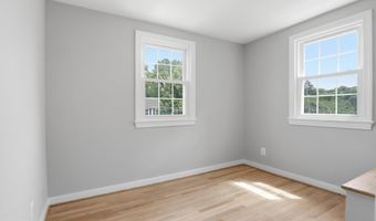 934 N LONGFELLOW St, Arlington, VA 22205