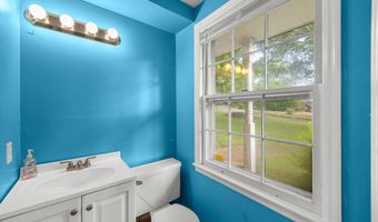 101 Hendrix Ct, Boiling Springs, SC 29316