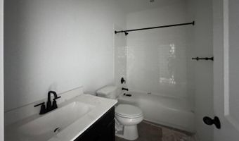 10915 Bop Ln, Adkins, TX 78101