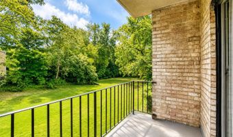 4921 QUARLES St NE 103, Washington, DC 20019