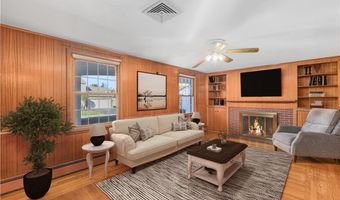 28 Hybrid Dr, Cranston, RI 02920