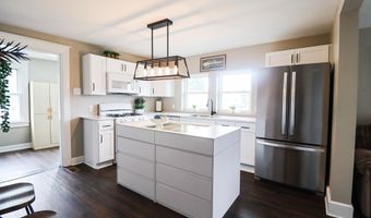 2219 SUNSET Ln, York, PA 17408