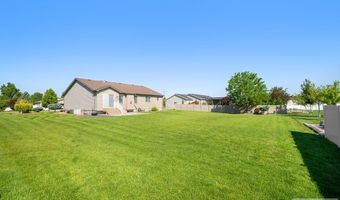 5577 Cottontree Ln, Ammon, ID 83406