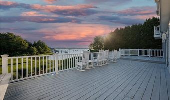 56 Marine Dr, Narragansett, RI 02882