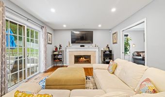 489 Hoyt St, Darien, CT 06820