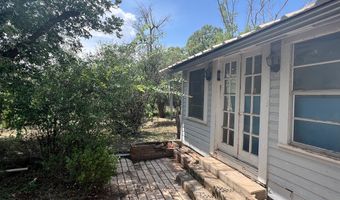 206 W Ave B, Alpine, TX 79830
