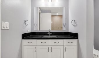 4575 DEAN MARTIN Dr 304, Las Vegas, NV 89103