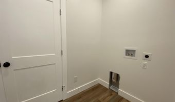 16 Trinton Ave, Bedford, IN 47421
