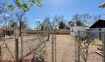 905 N 6th St, Alpine, TX 79830