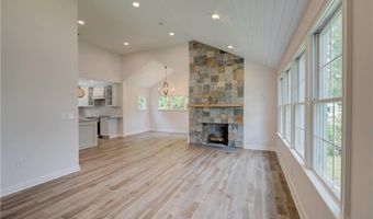 3 Tyler Point Rd, Barrington, RI 02806