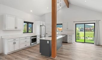 185 COLUMBINE St, Alpine, WY 83128