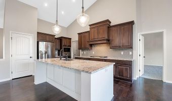 2132 N Stonegate Cir, Andover, KS 67002