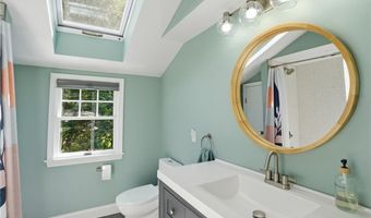 24 Wildflower Rd, Barrington, RI 02806