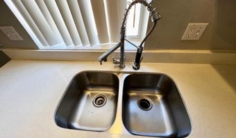 1631 N Garrett Dr, Chandler, AZ 85225