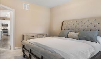 500 Sachem Rd, North Kingstown, RI 02852