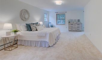 31 Edgewater Rd, Narragansett, RI 02882