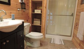 103 Chucks Ln, Bakersville, NC 28705