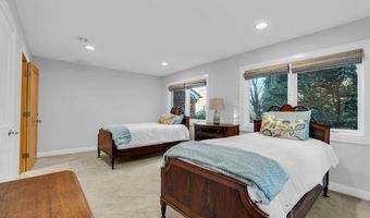 18 Belvidere Rd, Atlantic Highlands, NJ 07716