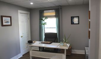 7 Grove St, Auburn, ME 04210