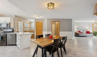 135 Hunters Path, Annandale, MN 55302