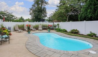 121 Center Ave, Atlantic Highlands, NJ 07716