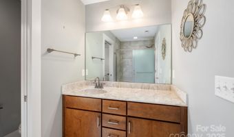 29 Crayton Park Dr, Asheville, NC 28803